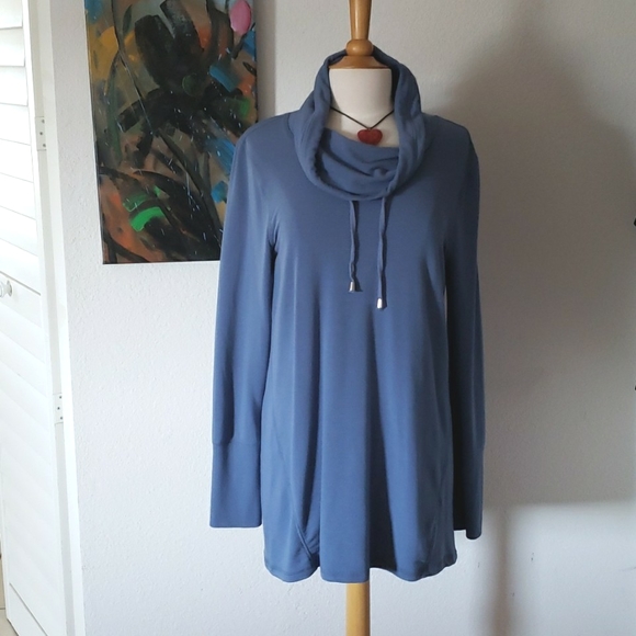 Cable & Gauge Blue Funnel Neck Tunic Top Size Large - Picture 13 of 13